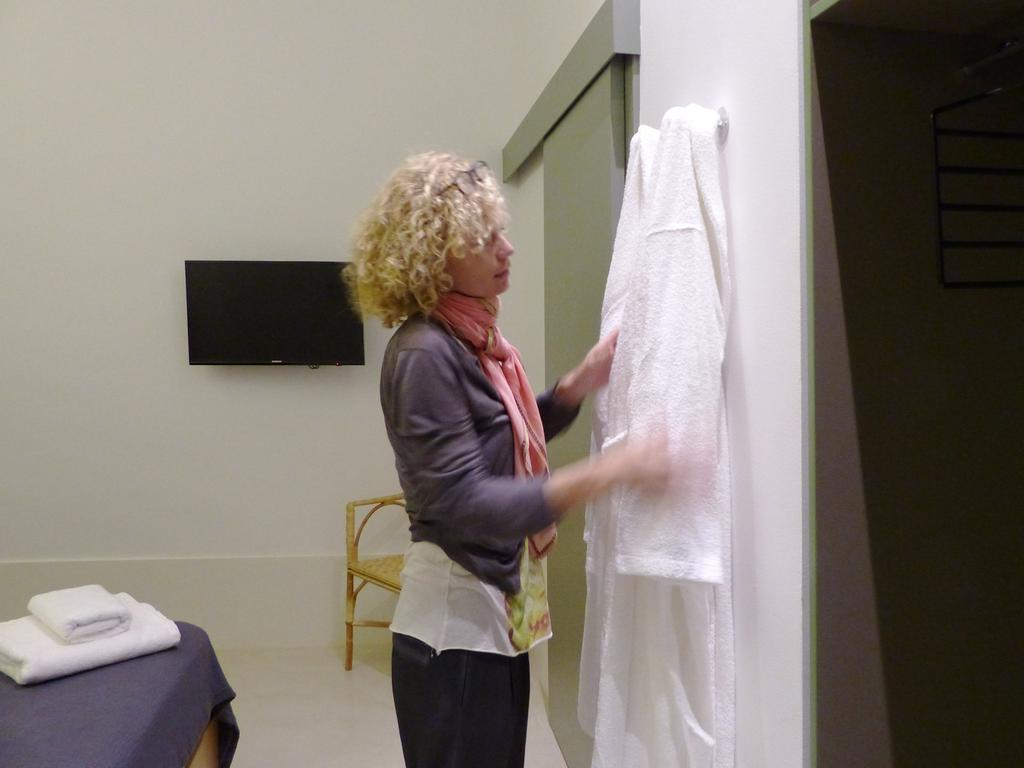 Casa Mathilda Bed & Breakfast Barcelona Luaran gambar