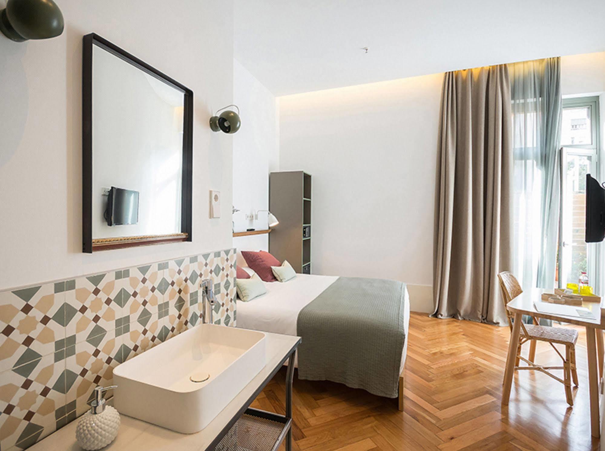 Casa Mathilda Bed & Breakfast Barcelona Luaran gambar